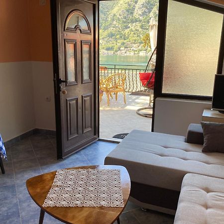Bay Mola Aparts Kotor Exteriör bild