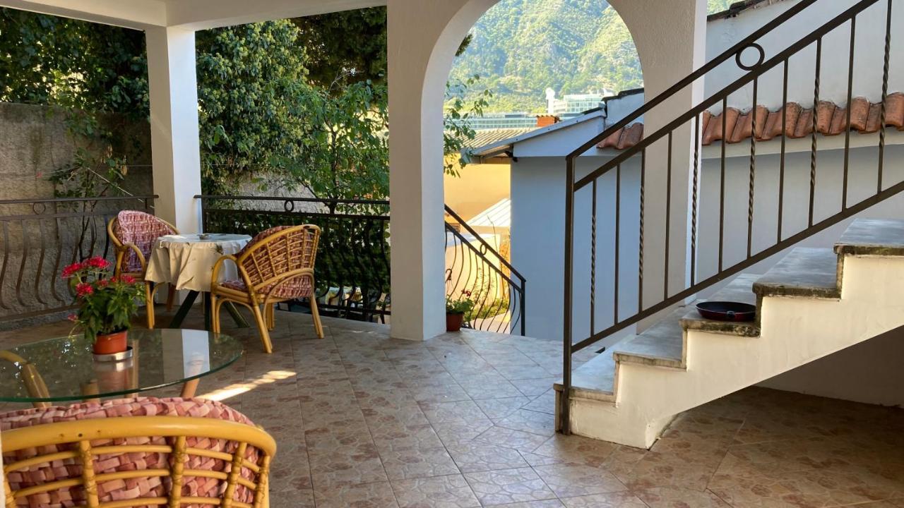 Bay Mola Aparts Kotor Exteriör bild